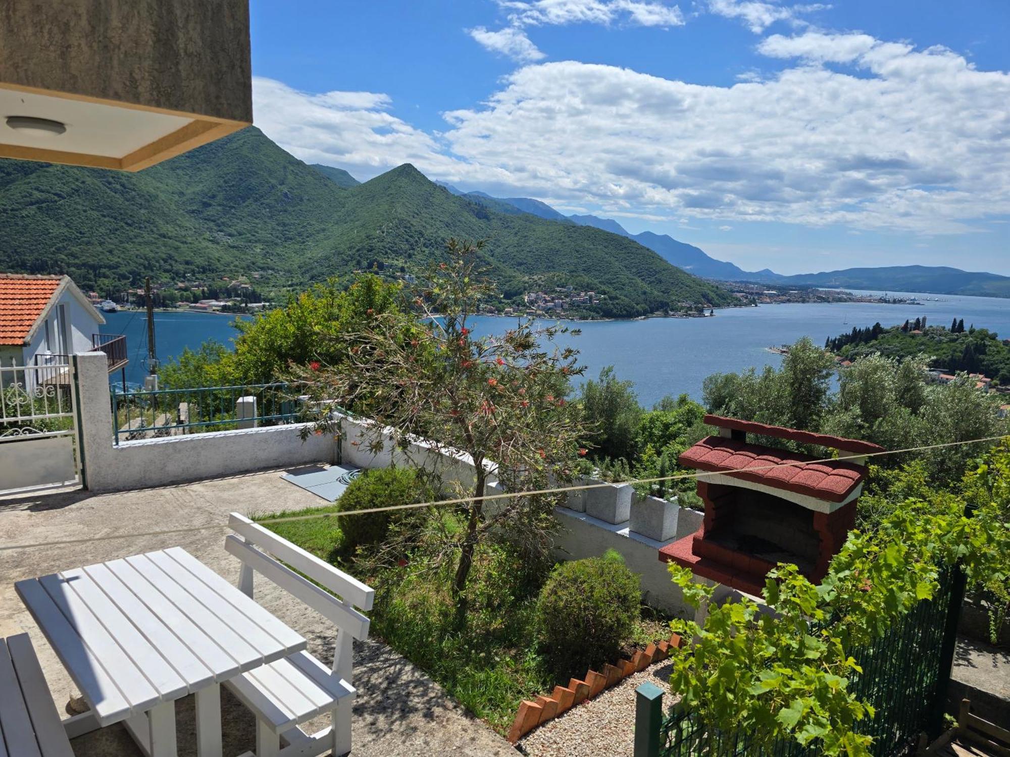 Holiday Home Sunny Hill Kamenari Exterior foto